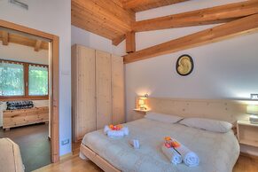 Casa Tra Borgo e Lago