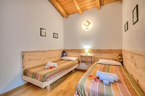 Casa Tra Borgo e Lago