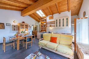 Casa Tra Borgo e Lago