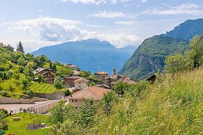 Casa Tra Borgo e Lago