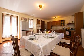 The Cottage on the Lake