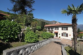 The Cottage on the Lake