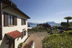 The Cottage on the Lake