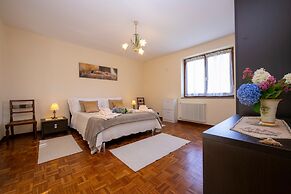 The Cottage on the Lake