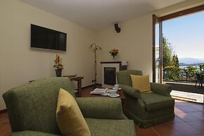 The Cottage on the Lake