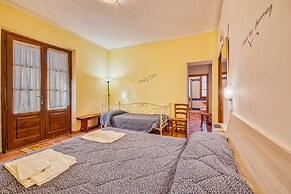 Pomegranate apt With Shared Pool