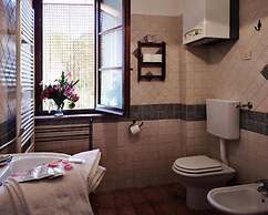 Pomegranate apt With Shared Pool