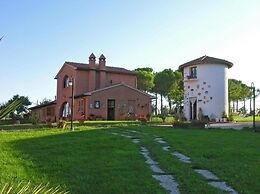 Pomegranate apt With Shared Pool