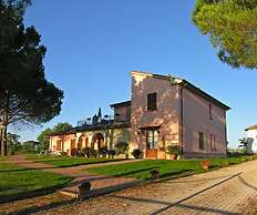 Laurel apt With Shared Pool