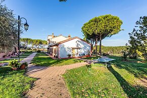 Laurel apt With Shared Pool