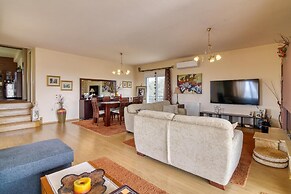 The House Olympia in Olympia