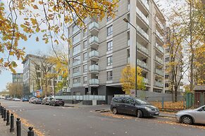 Warsaw Riverside Apartment by Renters