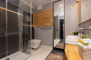 Warsaw Riverside Apartment by Renters