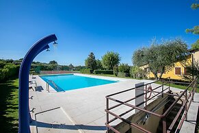 Bardolino Garden Pool Tennis on the Lake