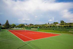 Bardolino Garden Pool Tennis on the Lake