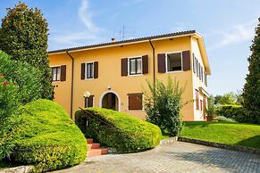 Bardolino Garden Pool Tennis on the Lake