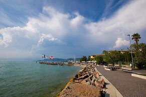 Bardolino Garden Pool Tennis on the Lake