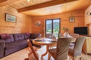 Family Friendly Kra Evec Lodge