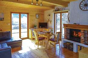 Family Friendly Kra Evec Lodge