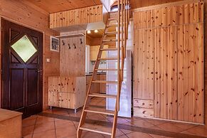 Family Friendly Kra Evec Lodge