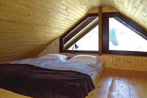 Family Friendly Kra Evec Lodge
