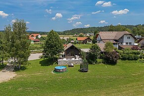 Family Friendly Kra Evec Lodge
