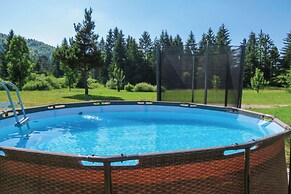 Family Friendly Kra Evec Lodge