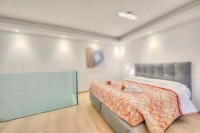 Rebecca Garden in Lugano