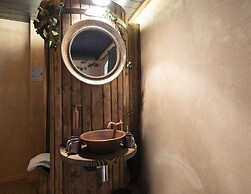 Peanut Medieval Lodge