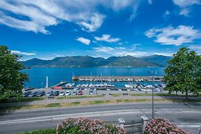 Residenza Oleandro Lake View Luino Center