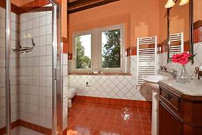 Villa Paradiso 8 in Casole d Elsa