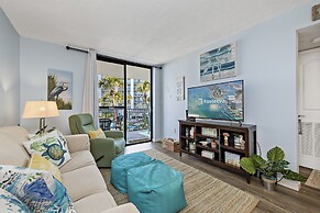 Salt and Light Surf & Racquet 204B