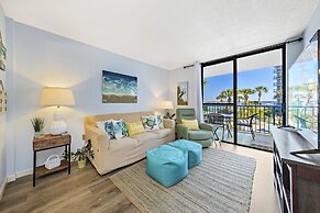 Salt and Light Surf & Racquet 204B