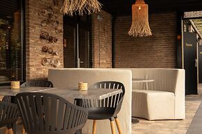 Boutique Hotel Four