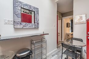 Beautiful 2 BR in the Heart of Downtown