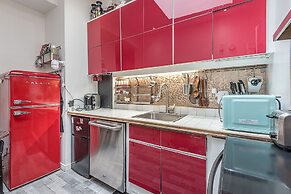 Beautiful 2 BR in the Heart of Downtown