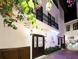 Rodina Suites