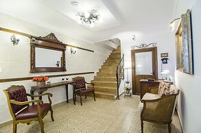Rodina Suites