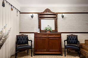 Rodina Suites