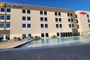 La Quinta Inn & Suites by Wyndham Del Rio