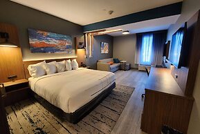 La Quinta Inn & Suites by Wyndham Del Rio