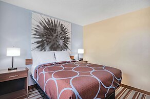 Super 8 by Wyndham Joliet