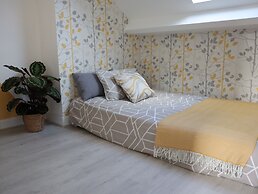 Sheffield 4-bedroom house free parking