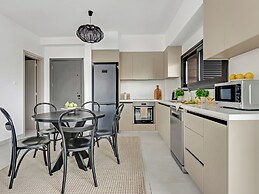 Sanders Only - Cute 2-bdr Apt With Balcony