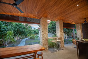 Diamond Beach Villas