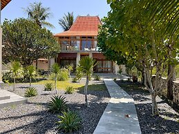 Diamond Beach Villas