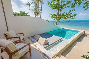 White Whale Beachfront Pool Villa