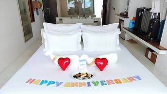 White Whale Beachfront Pool Villa