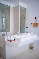 White Whale Beachfront Pool Villa