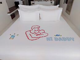 White Whale Beachfront Pool Villa